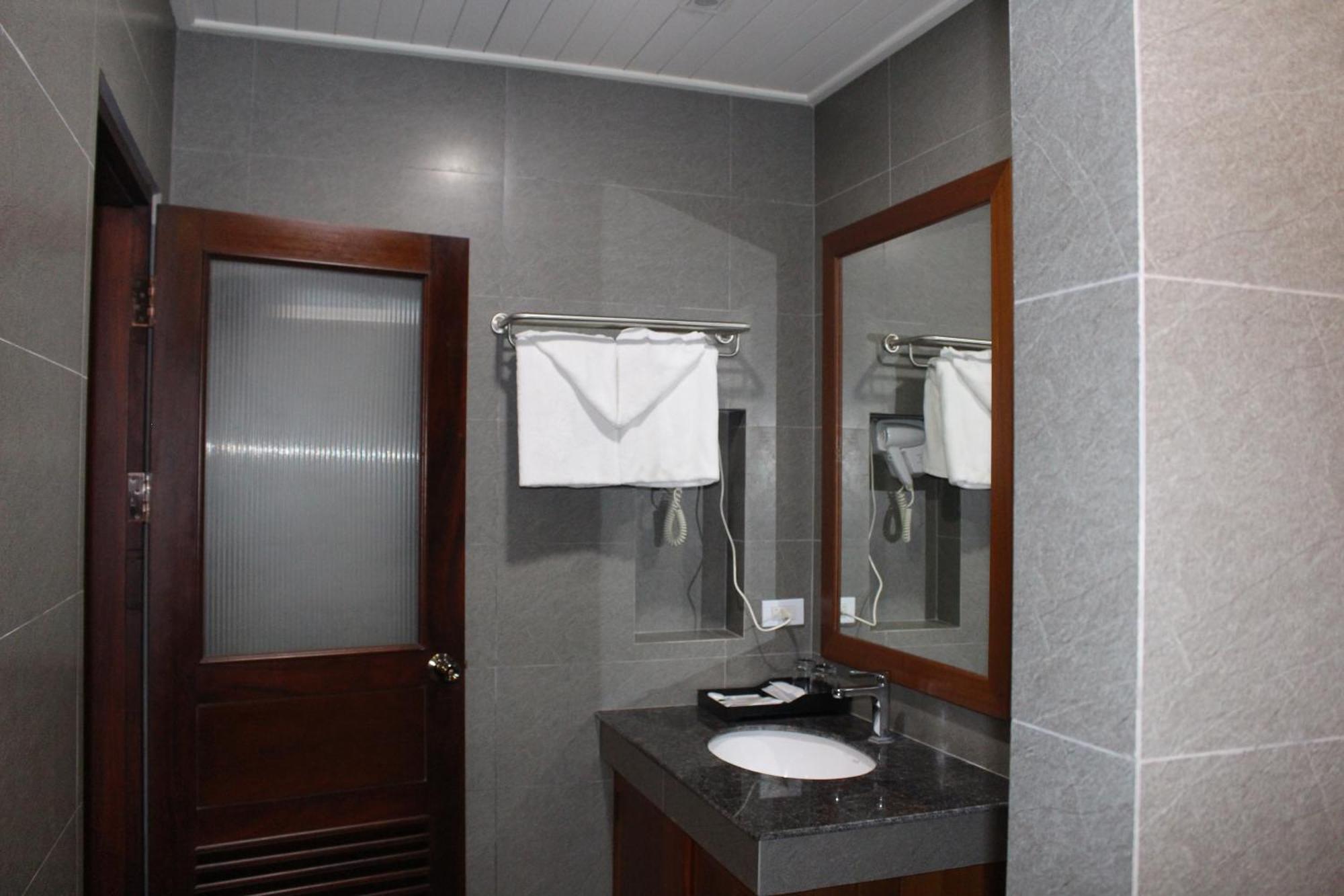 Lux Hotel Luang Prabang Ngoại thất bức ảnh